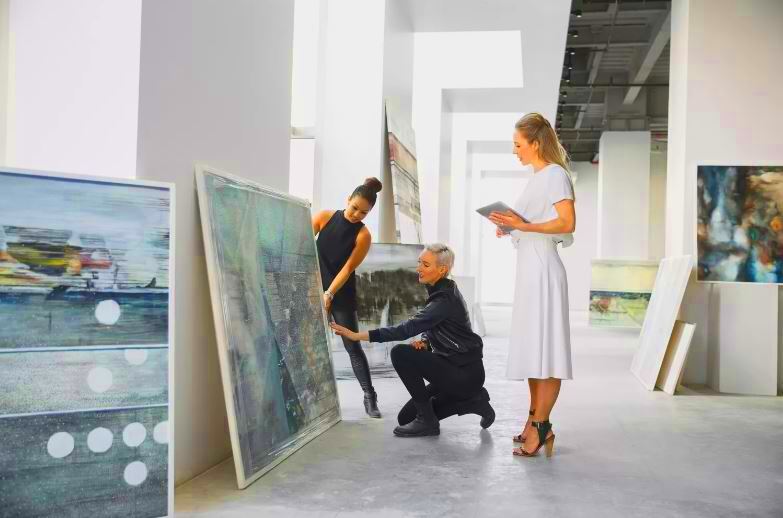 Art gallery owners what are their roles in the market  ArteRef