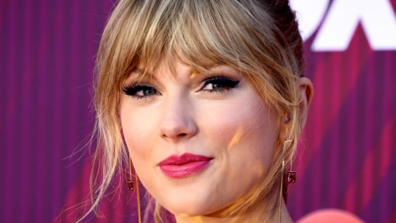 Heres What Taylor Swift Really Looks Like Under All That Makeup  YouTube